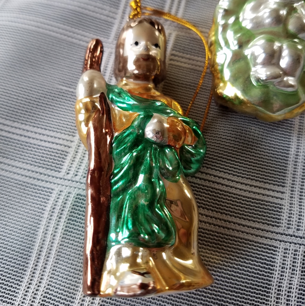 Two Religious Christmas Ornaments - Picture 3 of 4